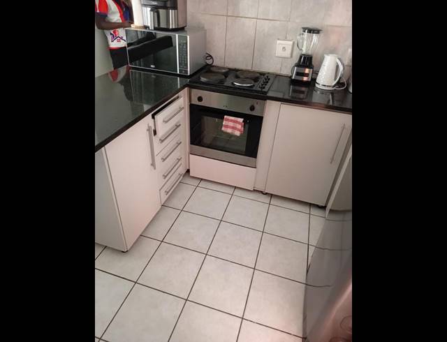 2 BEDROOM APARTMENT FOR SALE IN ESTHER PARK